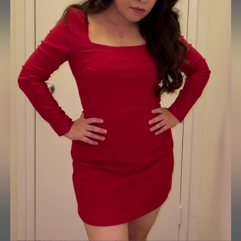 Elegant Red Long Sleeve Dress